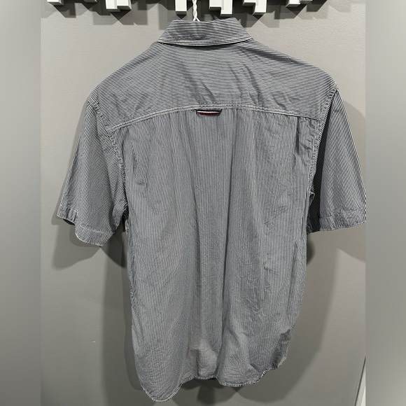 Men’s Medium Button Down - Picture 3 of 3